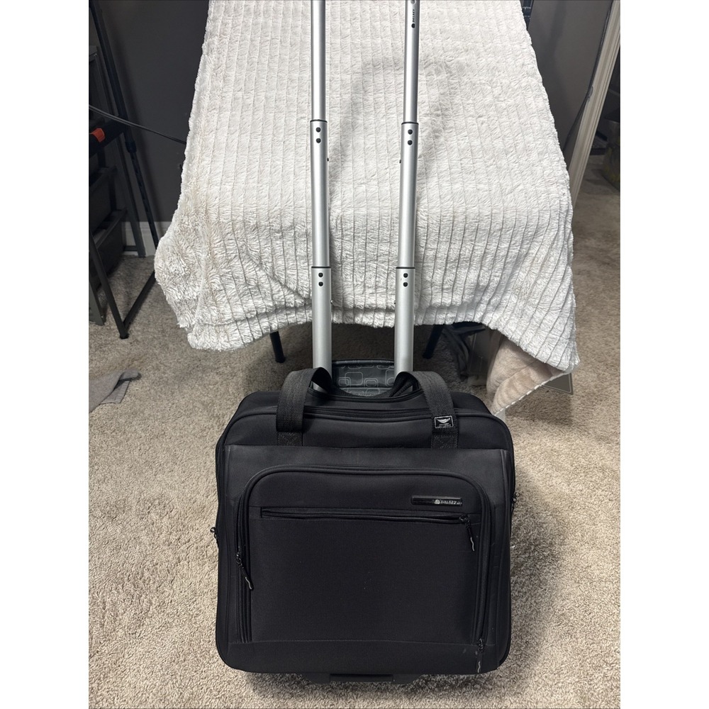 Delsey Super Lite Trolley Travel Tote Rolling Luggage Black 22718BK EUC Carry On